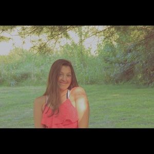 Meet your Posher, Halley